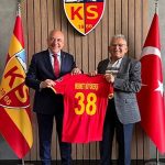 tff-baskani-buyukeksi-akademi-ziyaretlerine-yukatel-kayserispor-ile-devam-etti-5fNT21YB.jpg