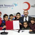 turk-telekom-ve-kizilaydan-deprem-bolgesindeki-ogrencilere-egitim-ve-teknoloji-destegi-Ai4hBaHe.jpg