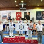 buyuksehir-taekwondoculari-il-sampiyonu-oldu.jpg