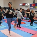 buca-belediyesinden-ucretsiz-yoga-pilates-ve-zumba-kurslari.jpg