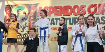 aliagali-karateciler-aspendos-cup-karate-turnavasinda.jpg