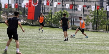 cankayada-19-mayis-coskusu-futbol-turnuvasi-ile-basladi.jpg