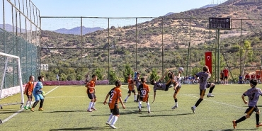 bayraklida-anlamli-turnuva-ferdi-zeyrek-u-12-cup-futbol-turnuvasi-basliyor.jpg