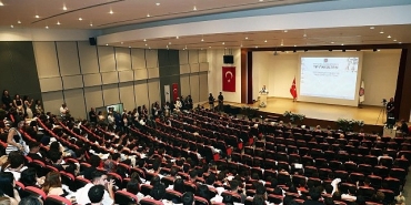 dokuz-eylul-universitesi-tip-fakultesi-2025-2026-akademik-yili-acilisi-ve-beyaz-onluk-giyme-toreni.jpg