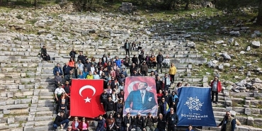 baskan-cercioglu-vatandaslari-priene-antik-kentinde-essiz-trekking-etkinligi-ile-bulusturdu.jpg